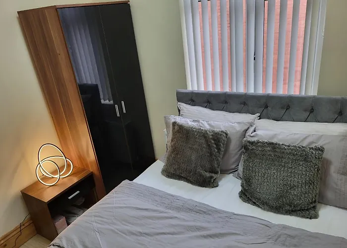 Rooms In Manchester 6 Minutes Drive To Victoria Station